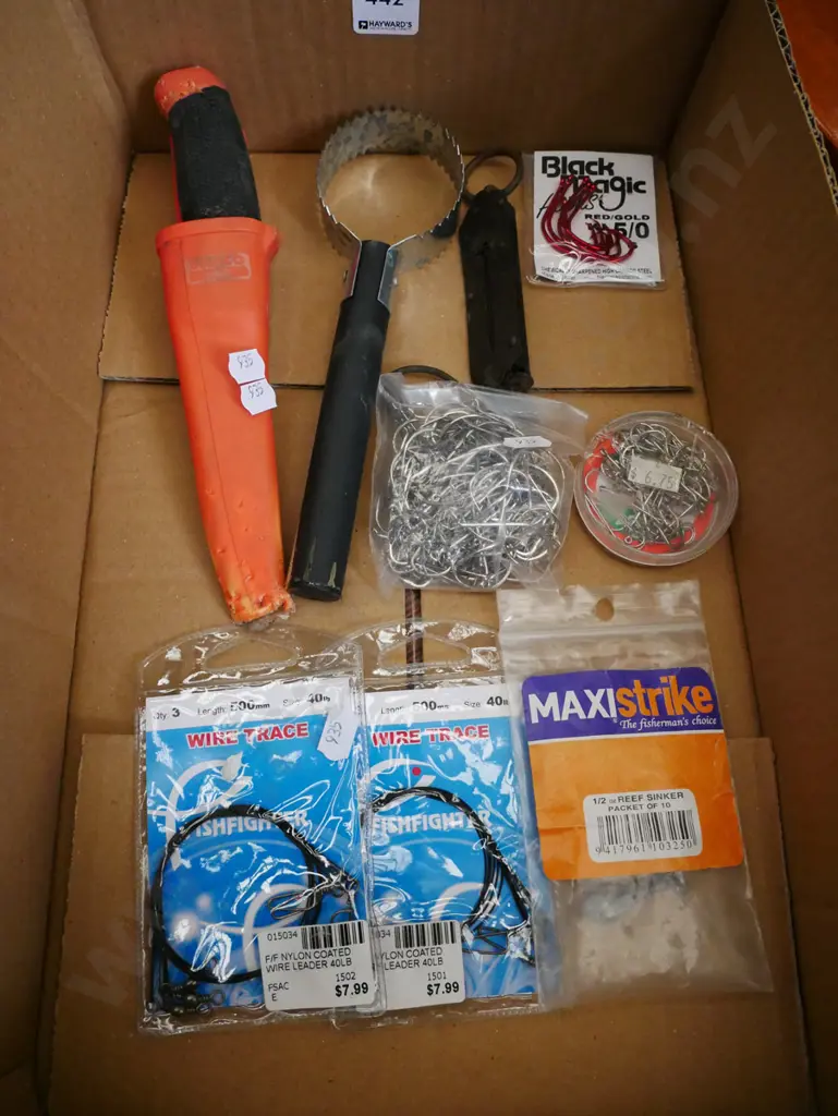 fishing knife, sheaf, scales hooks etc Image 1++