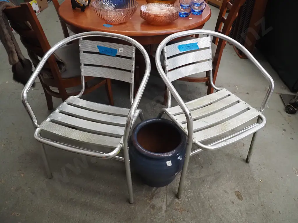 2x alloy outdoor chairs Image 1++