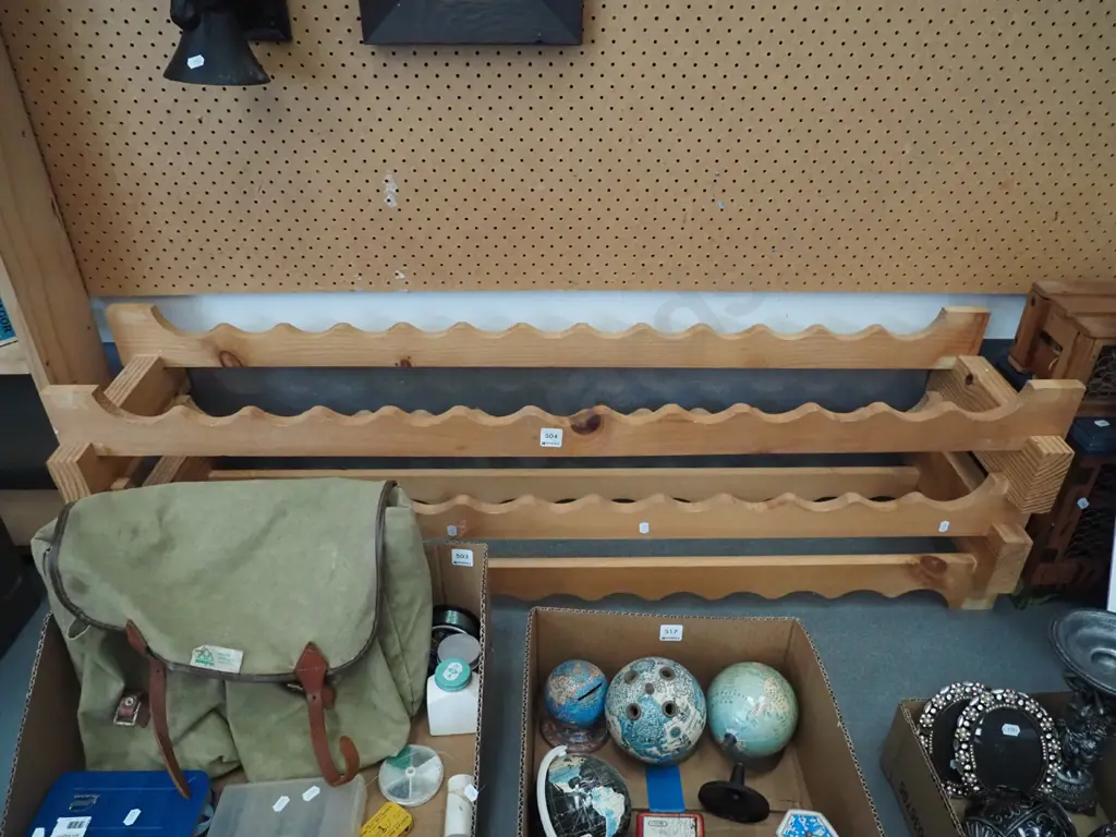 wooden wine rack Image 1++