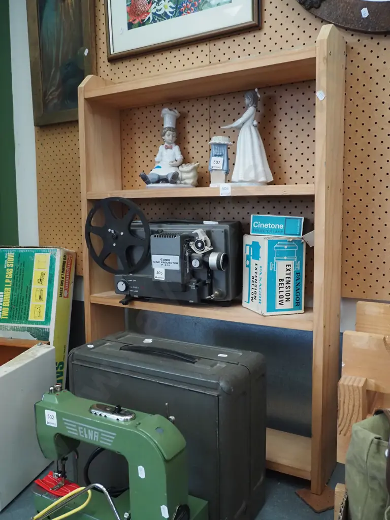 small wooden bookcase H-900 W-610 D-140 Image 1++