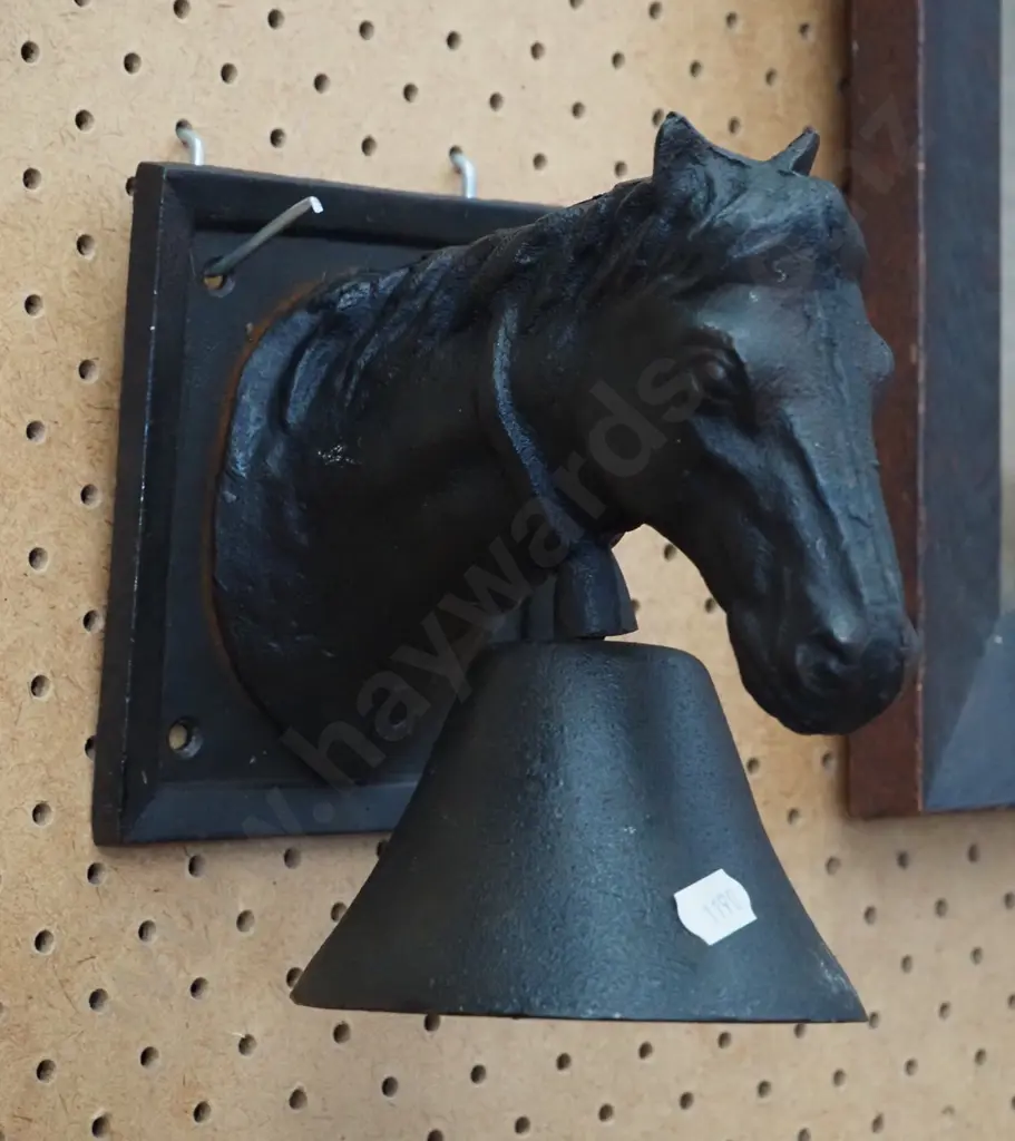 cast iron horse themed wall mounted bell - missing dongle Image 1++