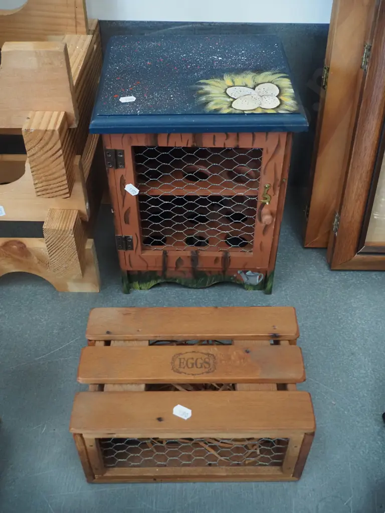 2 timber and wire egg holders, one is hand painted Image 1++