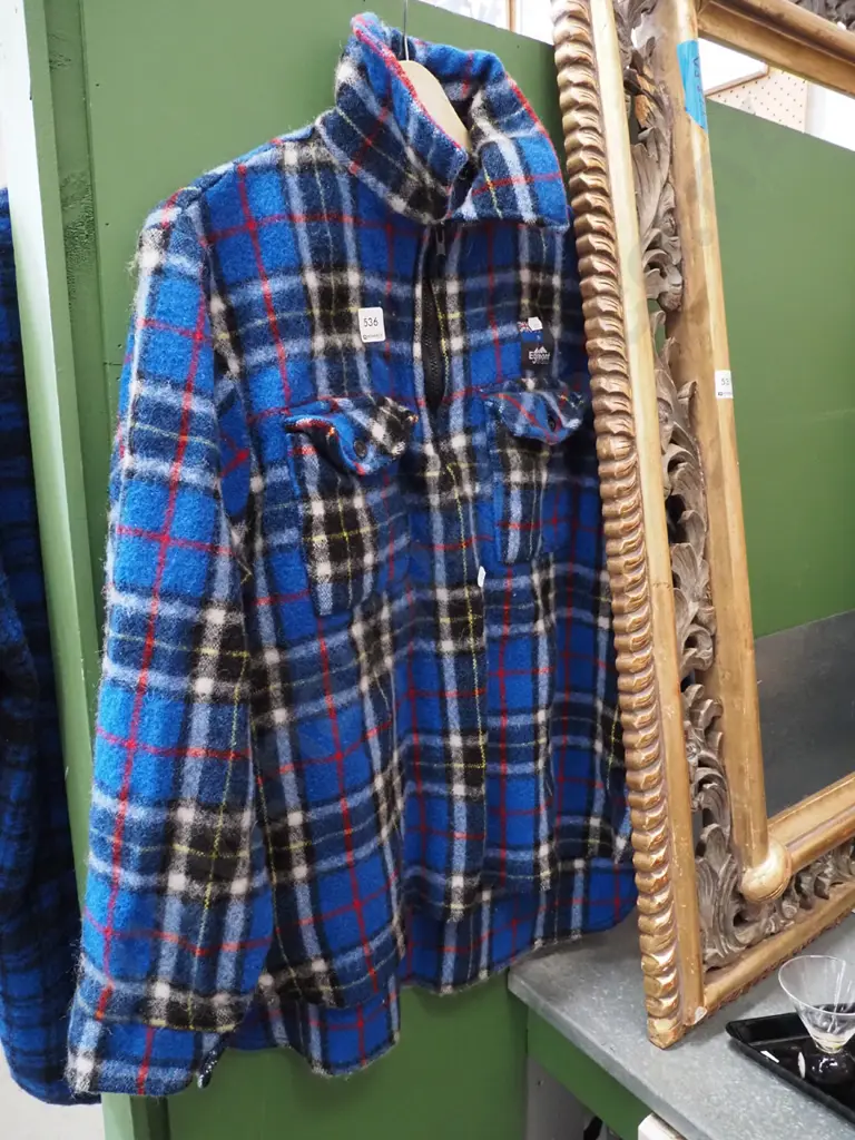 Egmont Size L checked bush shirt Image 1++