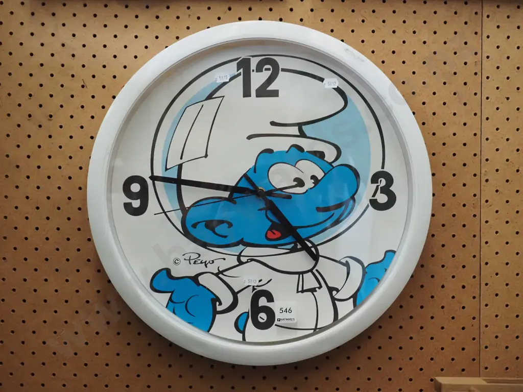 Smurf themed wall clock Image 1++