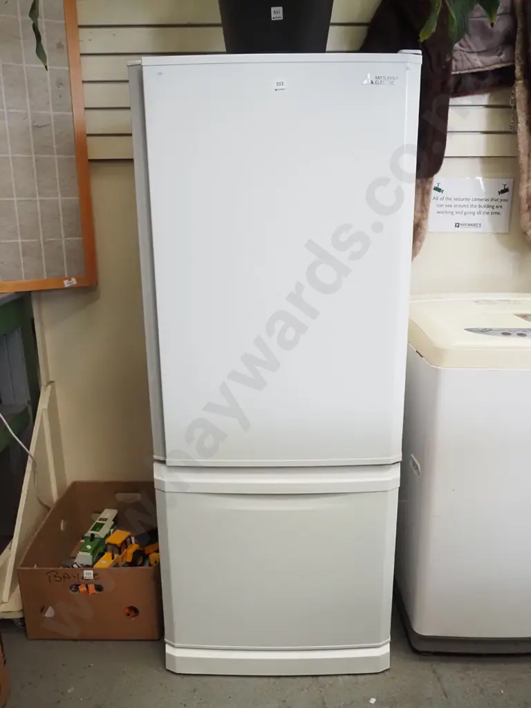 Mitsubishi electric fridge/freezer H-1490 W-600 D-600 Image 1++