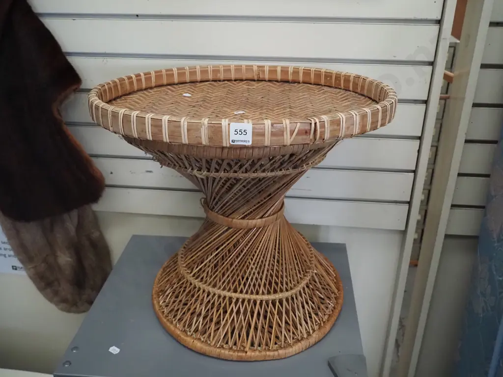 cane end table and tray Image 1++