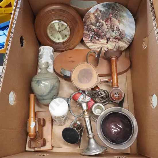 box; cabinet plates, wooden box, bowls etc