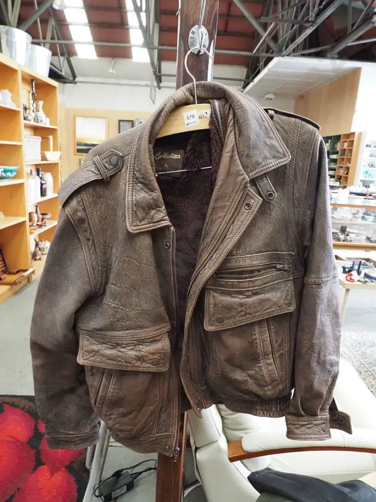 size 44 leather jacket Image 1++