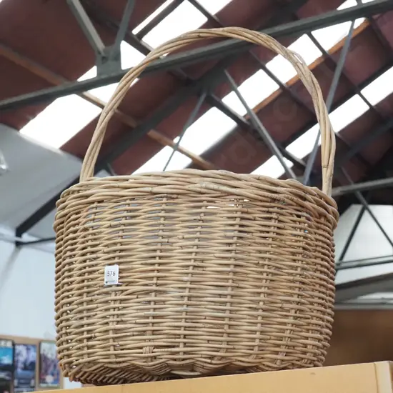 large cane basket H-600