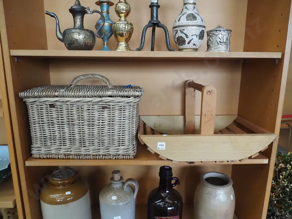 lidded cane basket, wooden basket Image 1++