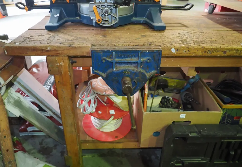 hardwood woodworker's bench with Record 53 quick release vice H-880 W-2140 D-760 Image 1++