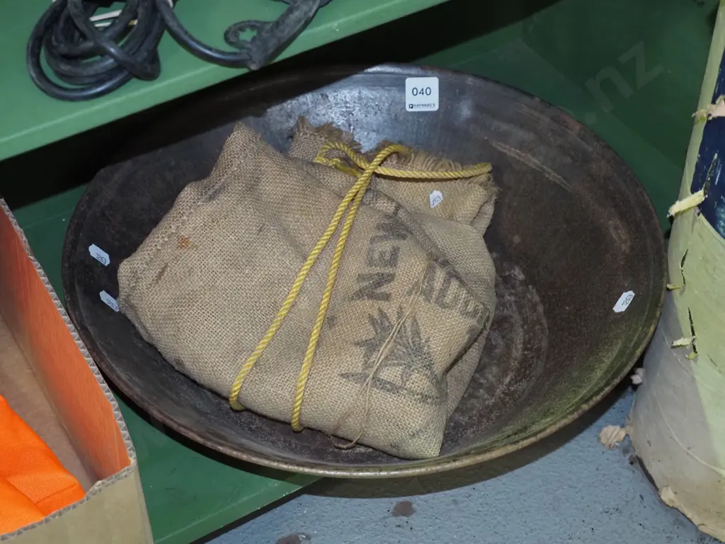 old gold pan, sugar sack Image 1++