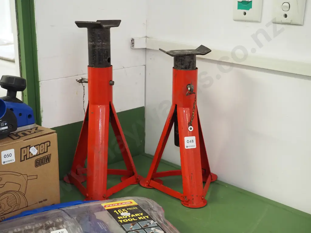 2x axle stands Image 1++