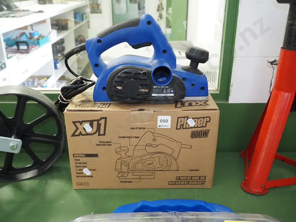 XU1 power planer Image 1++