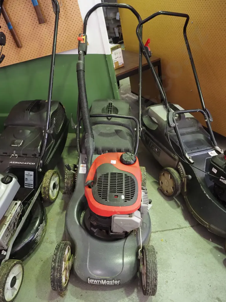 Lawnmaster 2 stroke motor mower Image 1++