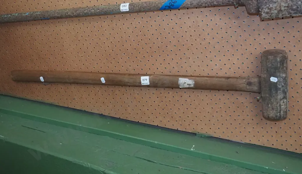 sledge hammer Image 1++