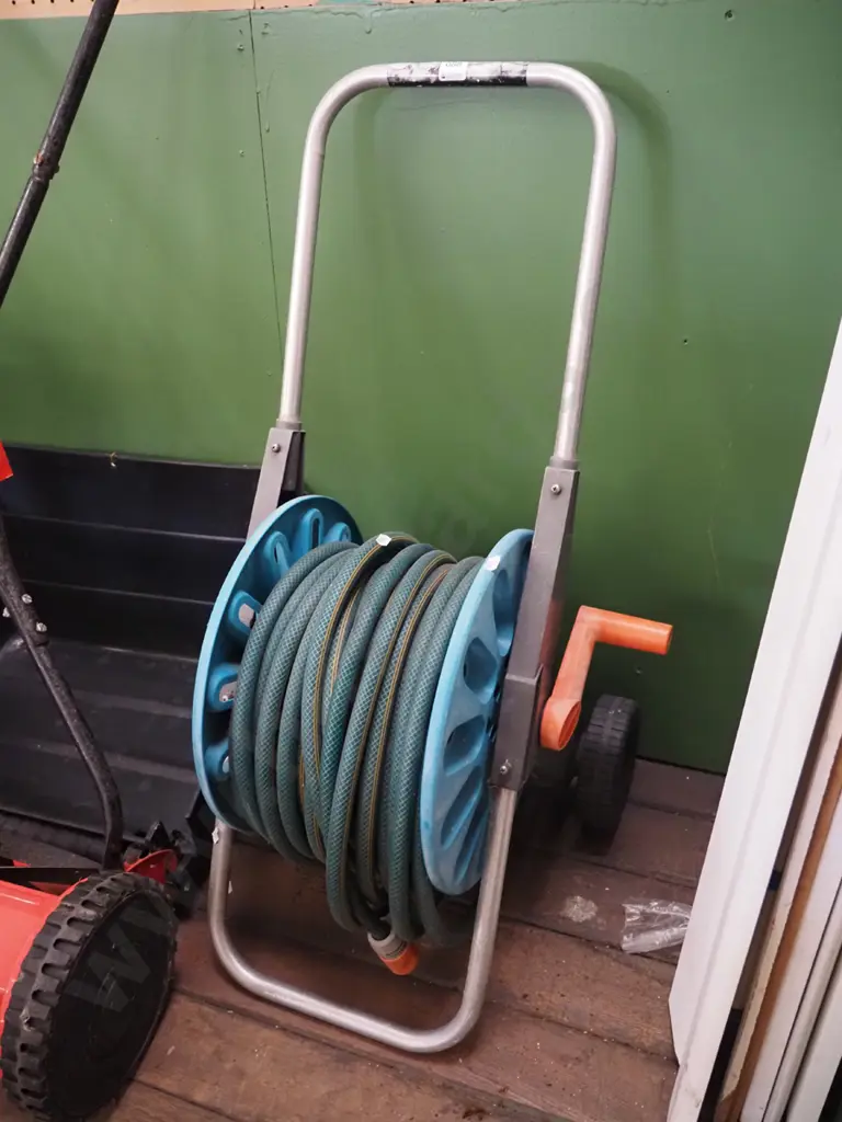 hose reel and hose Image 1++