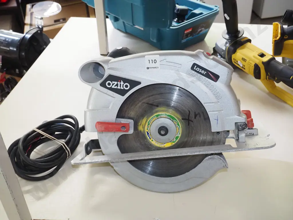 Ozito circular saw Image 1++