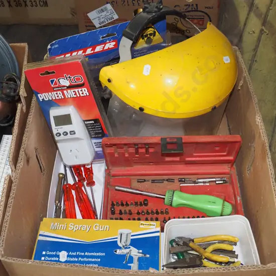 box; mini spray gun, power meters etc