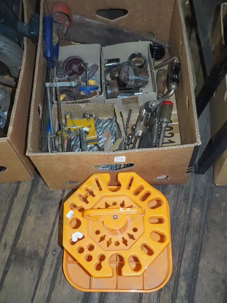 box; plastic tool stand hand saws etc Image 1++