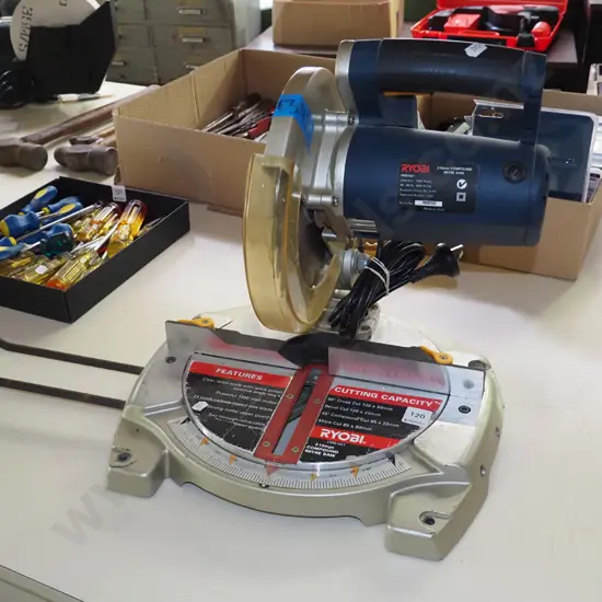 Ryobi 210mm compound mitre saw