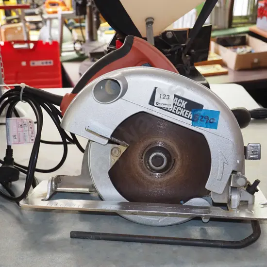 Black & Decker skilsaw