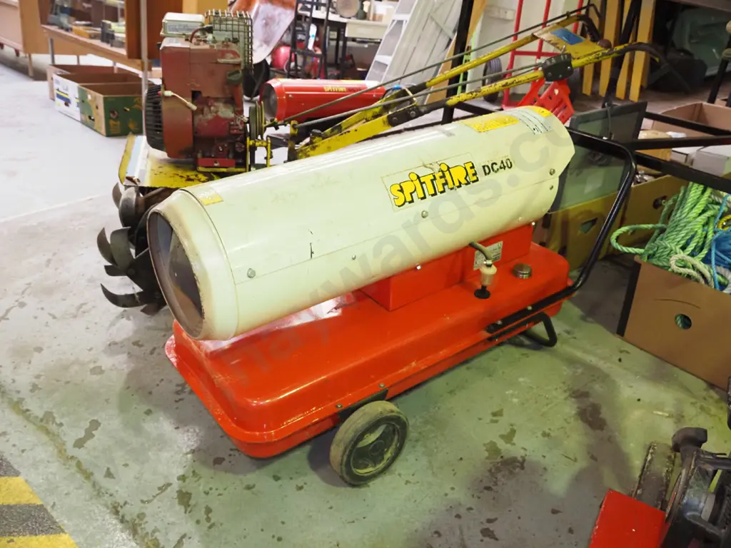 Spitfire DC40 diesel powered workshop heater Image 1++