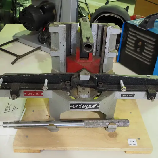 Orteguil framer's guillotine with blades