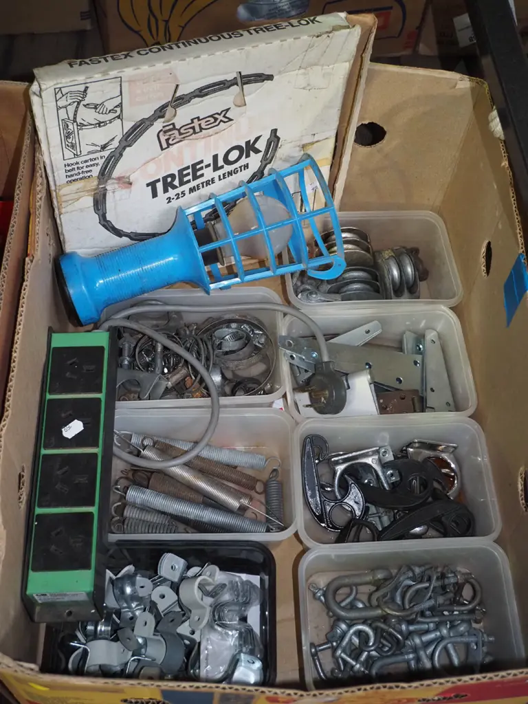 box; tree-lok, trouble light, gate hinges etc Image 1++