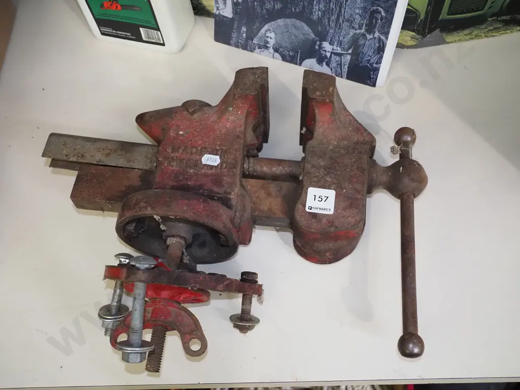 Record No. 74 engineer's vice - break on cast iron base plate Image 1++
