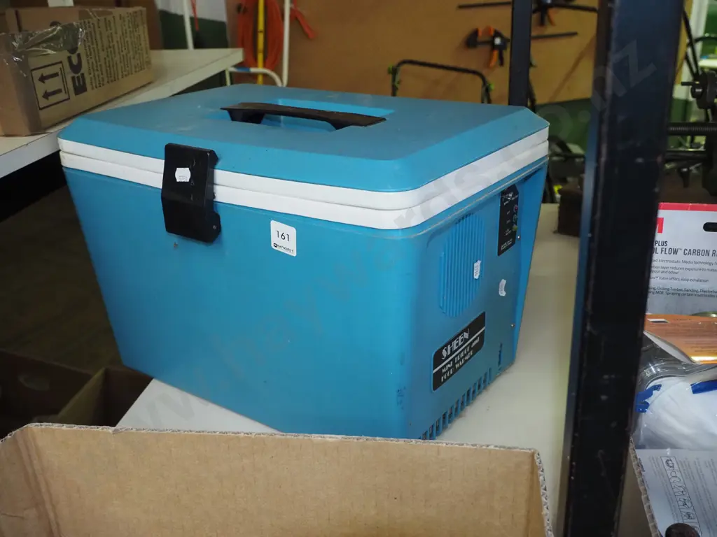 Sheen 12V mini fridge and food warmer Image 1++