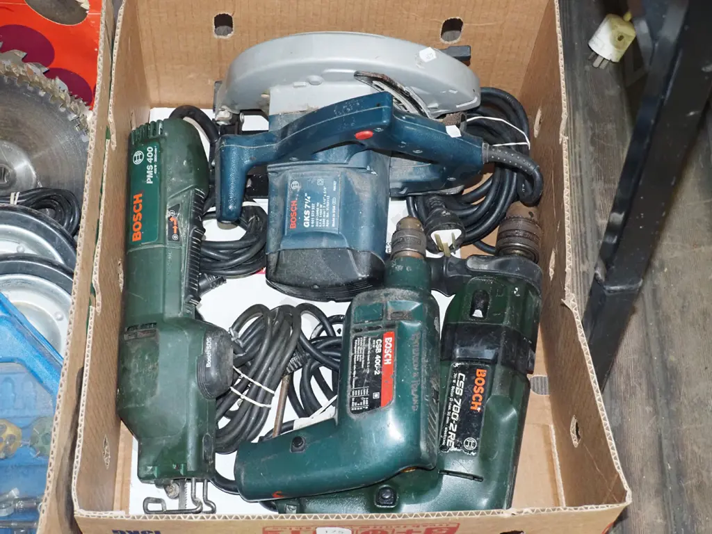 box; drills, reciprocating saw, skilsaw Image 1++
