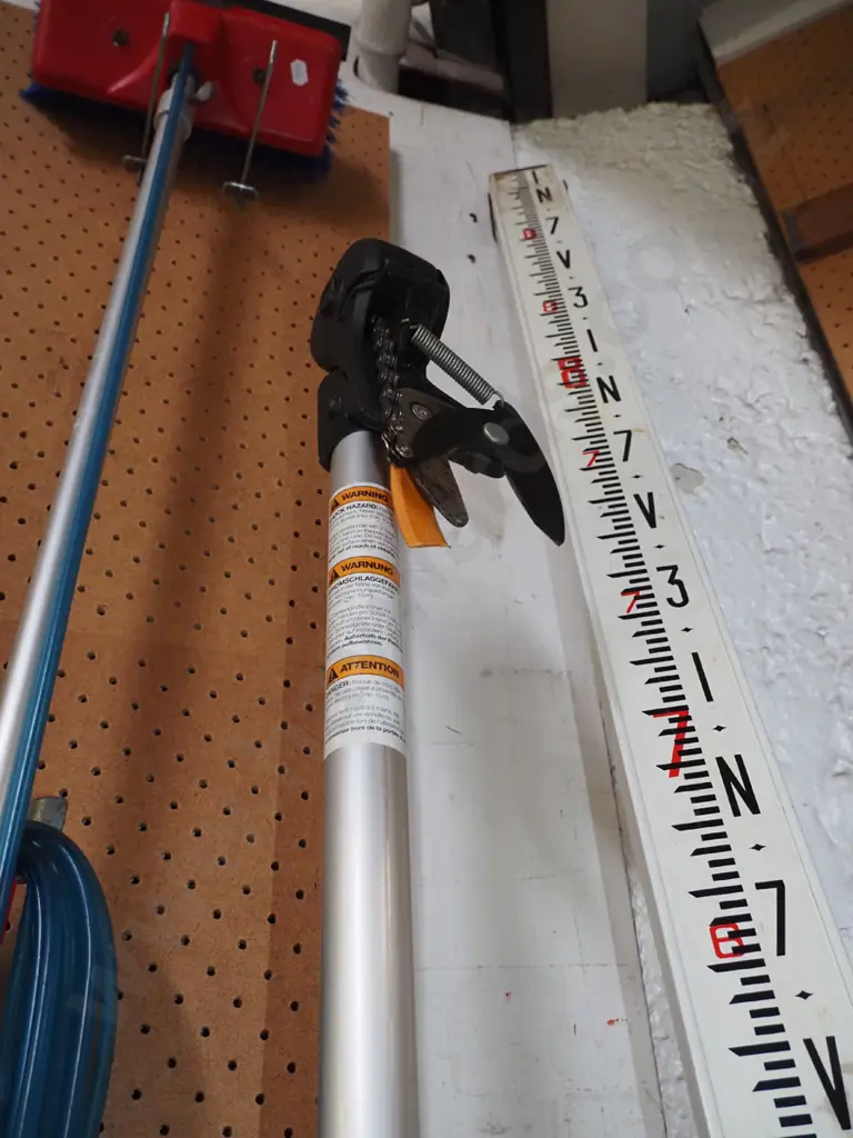 Fiskars pole pruner Image 1++