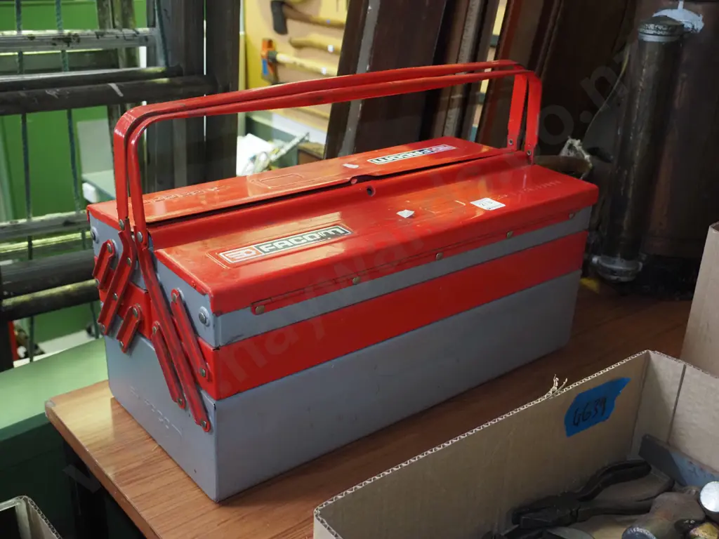 Falcon tool box Image 1++