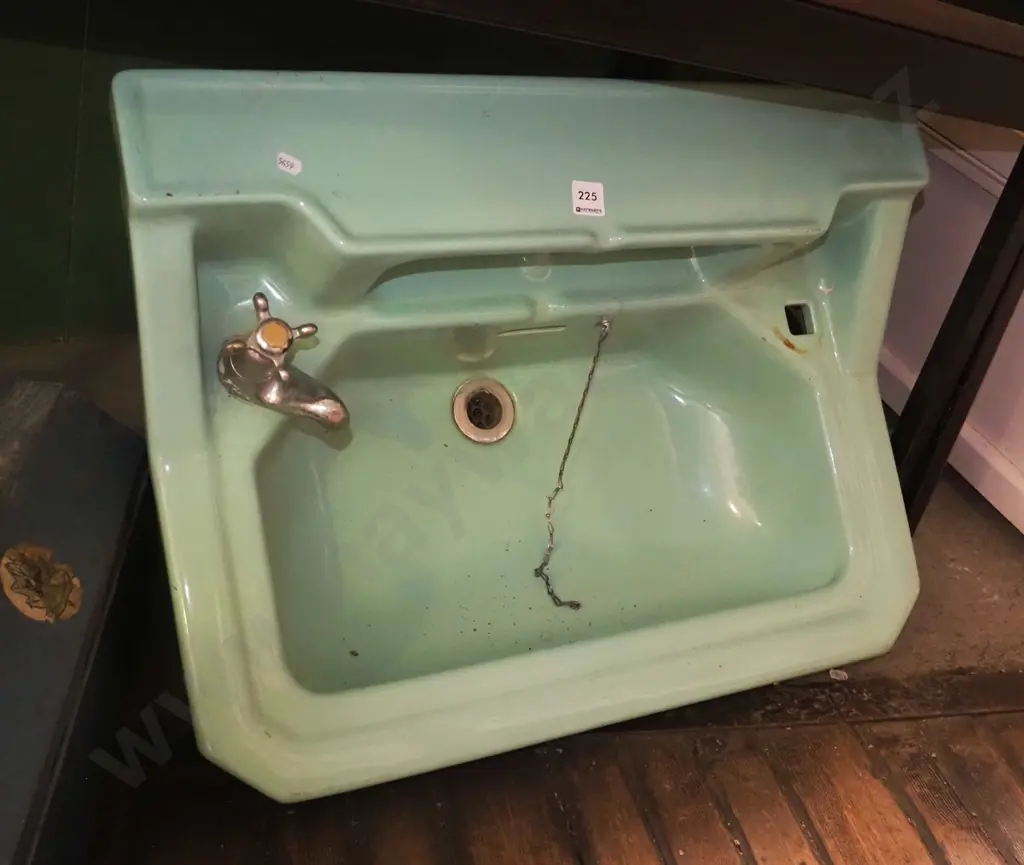 deco light green ceramic bathroom sink Image 1++