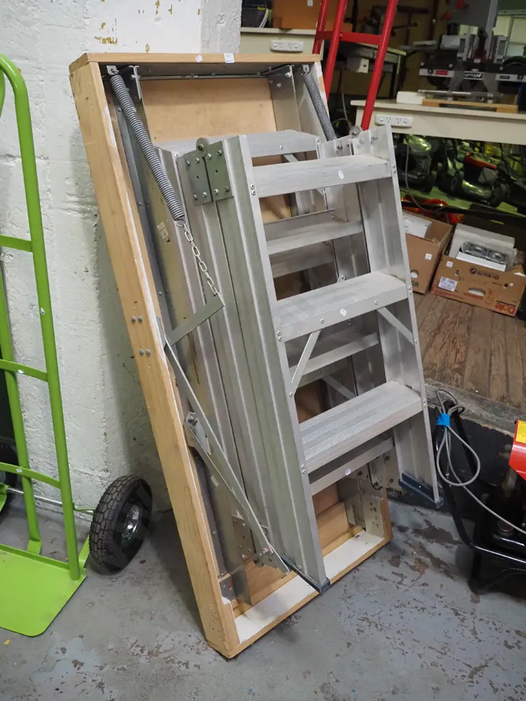 Sellwood loft ladder Image 1++