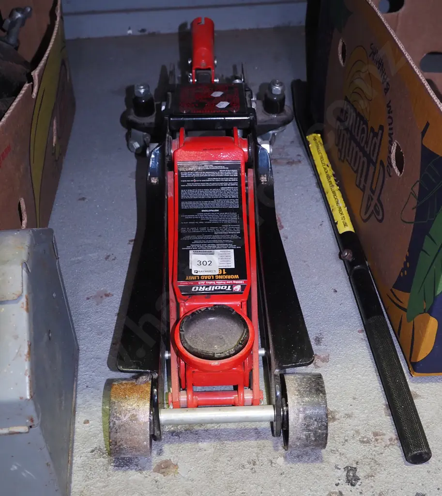 Toolpro trolley jack Image 1++