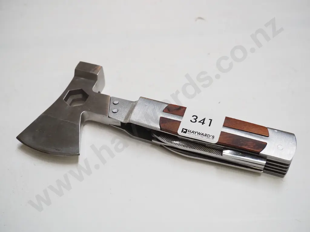 pocket knife/hatchet Image 1++