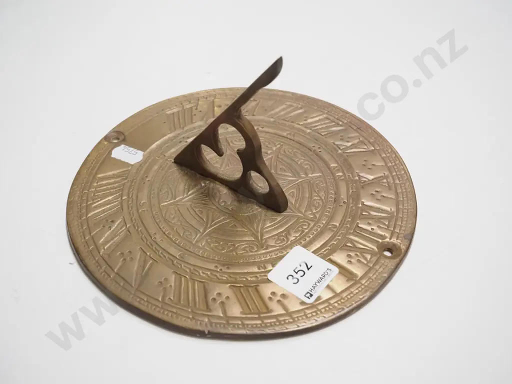 brass sundial Image 1++