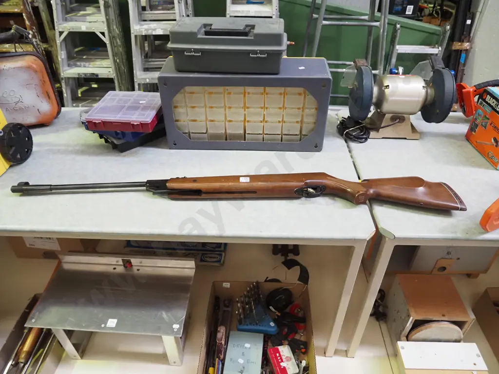 Webley Patriot air rifle - back missing site Image 1++