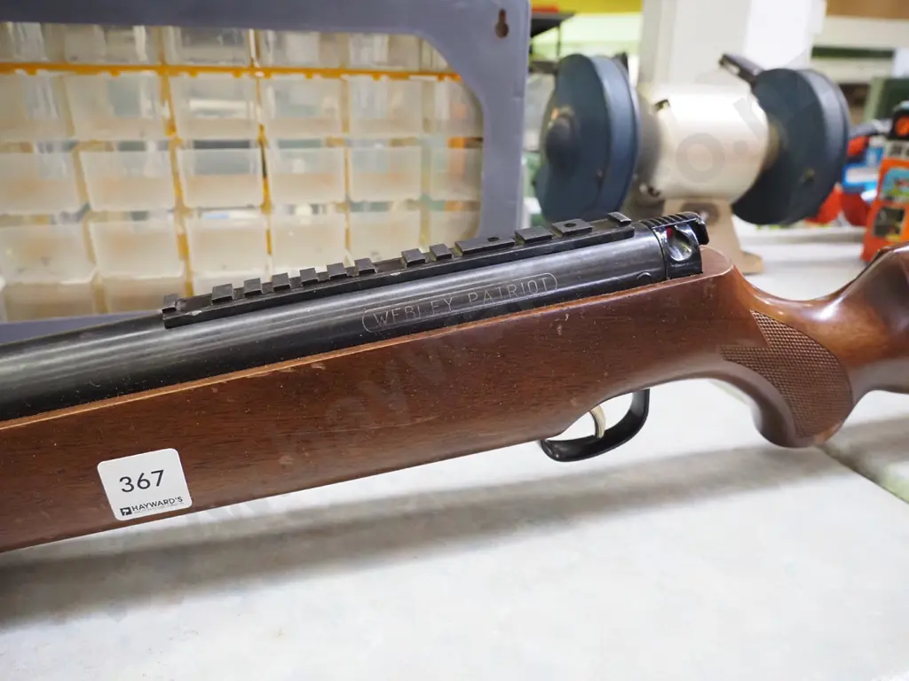 Webley Patriot air rifle - back missing site Image 1++