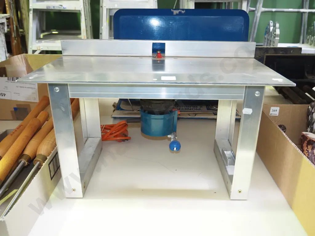 homemade router table Image 1++