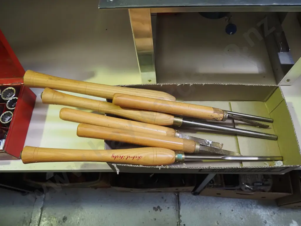 lathe chisels Image 1++