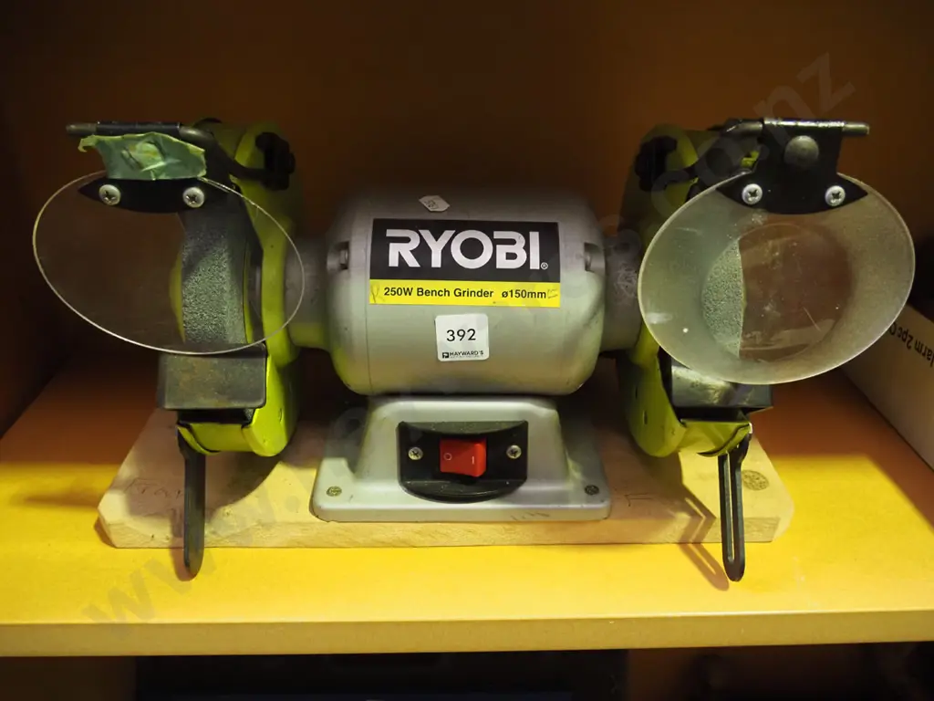 Ryobi 150mm  bench grinder Image 1++
