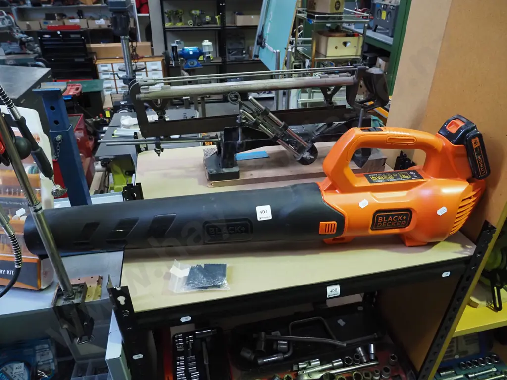 Black & Decker battery powered leaf blower - no charger Image 1++