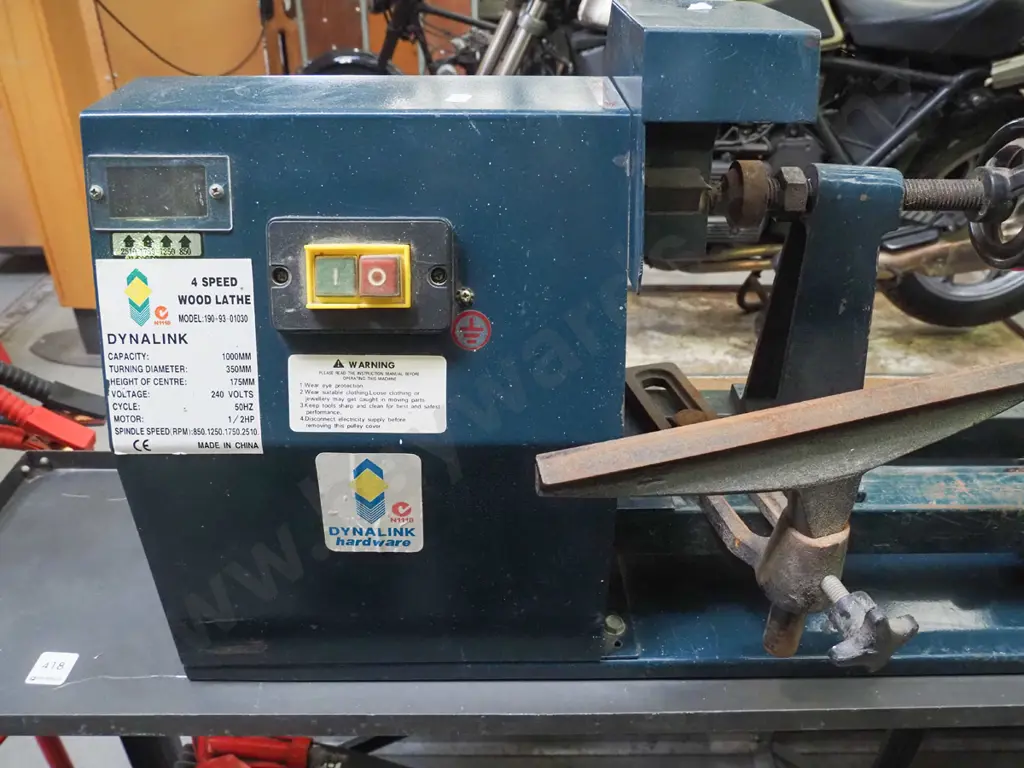 Dynalink woodworker lathe and chisels Image 1++