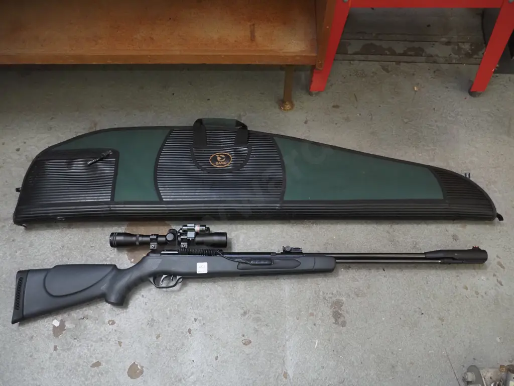Gamo Spanish made air rifle with laser pointer, telescopic scope and carry case Image 1++