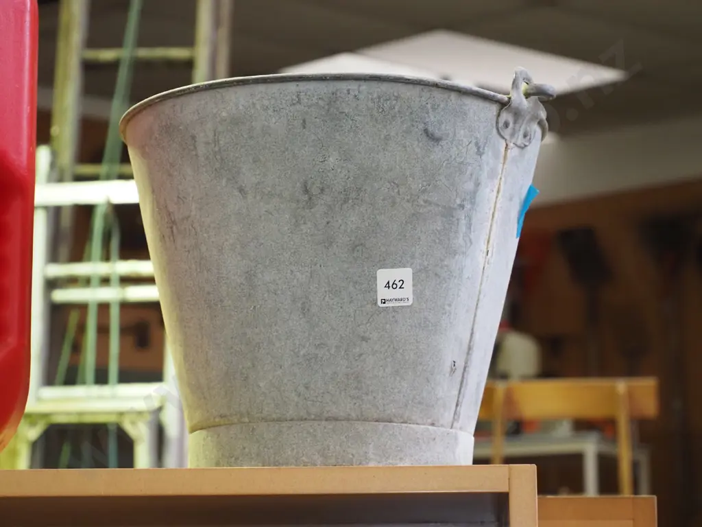 galvanised bucket Image 1++
