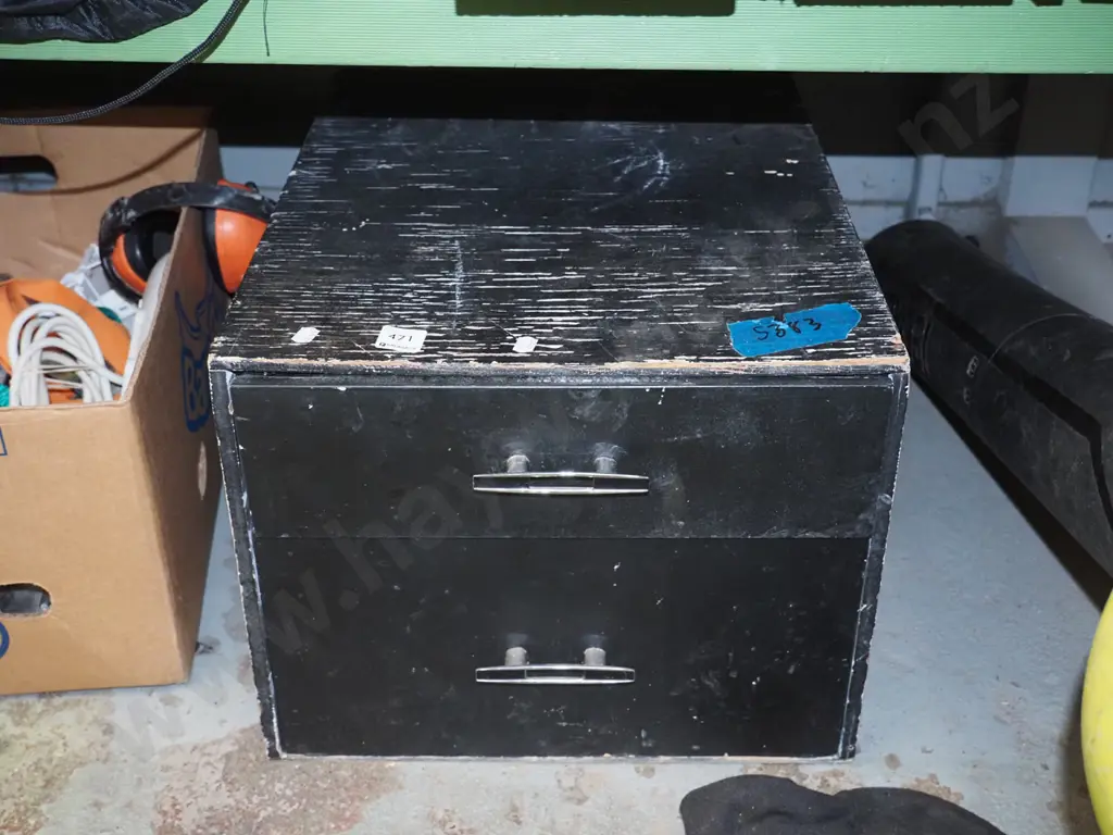 2 drawer workshop tool chest Image 1++
