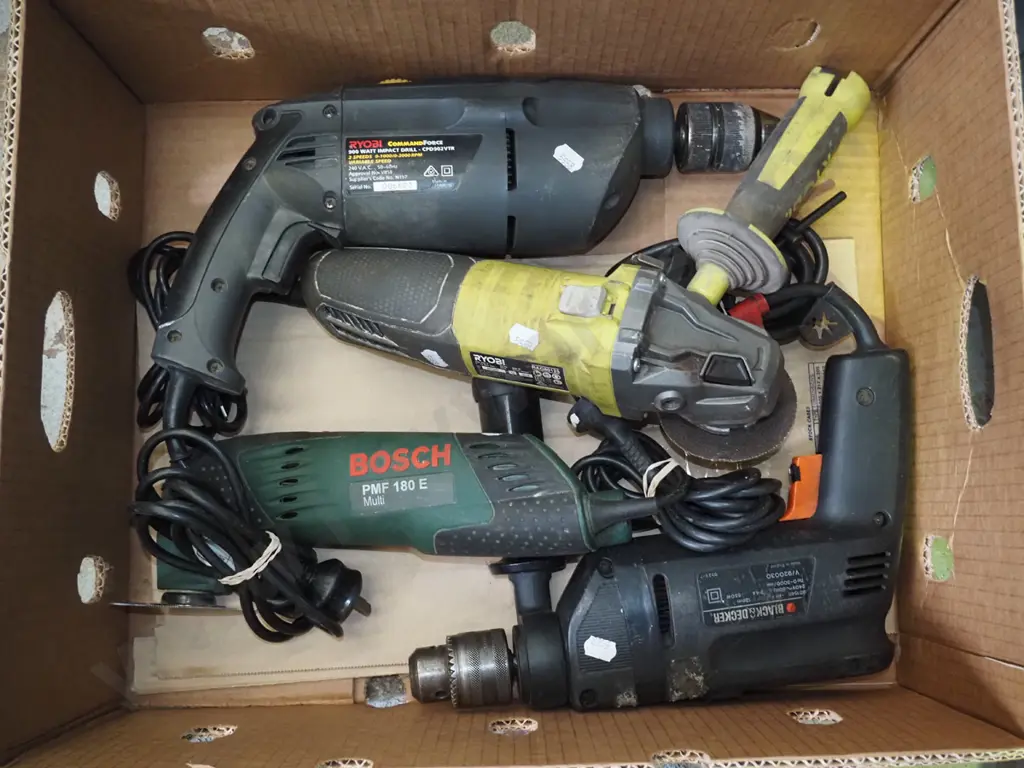 box; drills, multi tool, angle grinder Image 1++